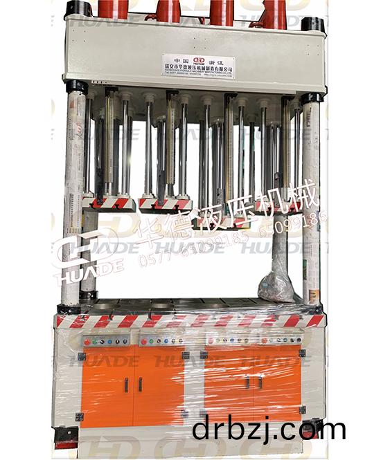 華悳液壓機械製造(zao) 提供安全、便捷(jie)的液壓機設備及自動化(hua)設備
